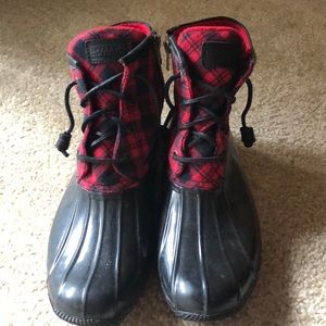 sperry buffalo plaid boots